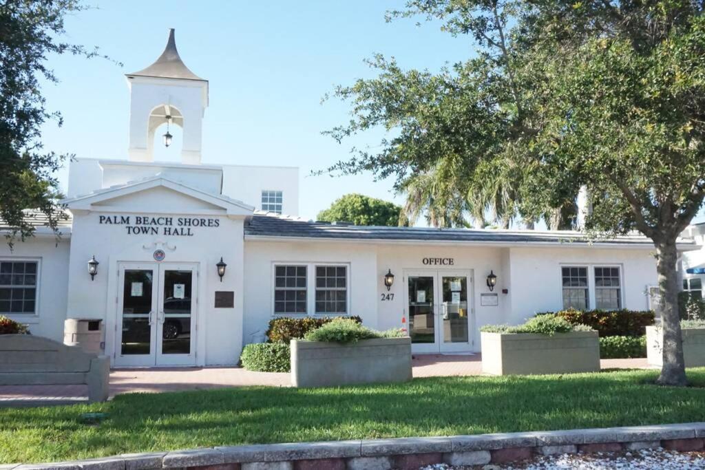 The Beach House At Seascape Steps From The Beach, Marina And Shops! Villa West Palm Beach Exterior foto